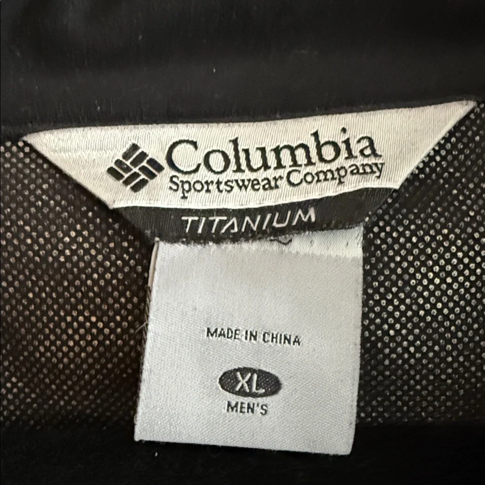Columbia Titanium Men's Size XL Performance Jacket - Picture 3 of 9